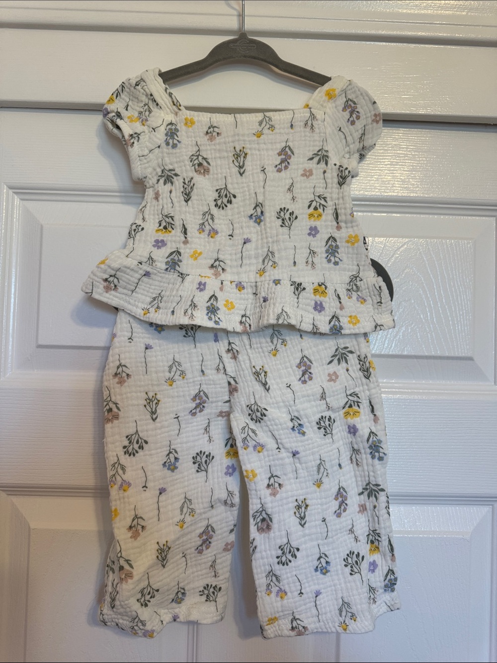 Rabbit + Bear organic Girls White Linen Floral Two-Piece Matching Set 12mo